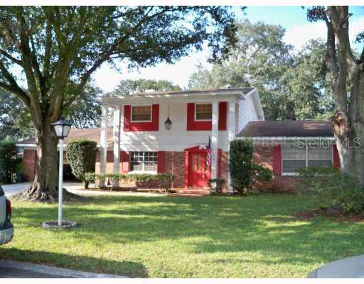 718 Debra Lynne Dr., Brandon, FL 33511