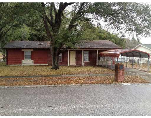 2102 Valleybrook Ave., Valrico, FL 33594