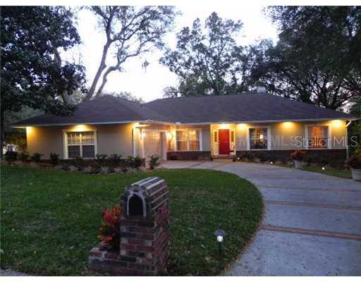 1812 Lake Francis Dr., Apopka, FL 32712