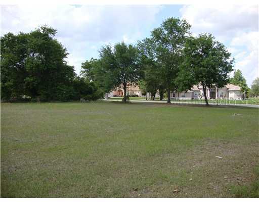 2506 Martucci Rd, Seffner, FL 33584