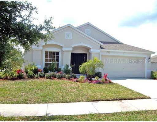 7533 Crescent Palm Dr., Zephyrhills, FL 33545
