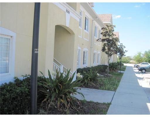 9509 Newdale Way #202, Riverview, FL 33578