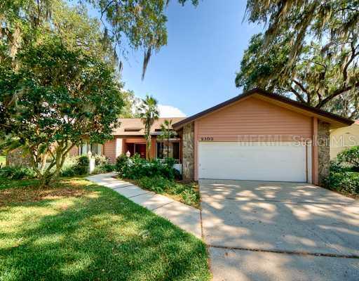 2103 Arbor Oaks Dr., Valrico, FL 33594