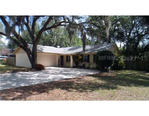 301 Foxwood Dr., Brandon, FL 33510