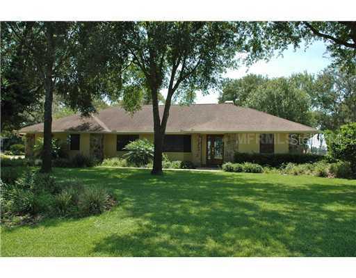 15205 Lake Maurine Dr., Odessa, FL 33556