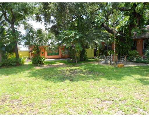2015 Davis St., Tampa, FL 33605