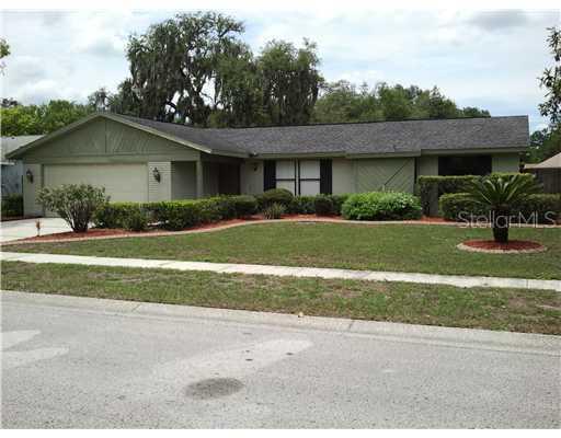 1304 Rustling Oaks Dr., Brandon, FL 33510