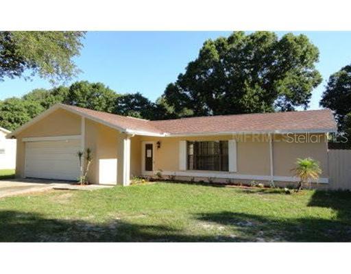 17630 Meadowbridge Dr., Lutz, FL 33549