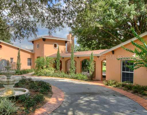 329 E County Line Rd., Lutz, FL 33549