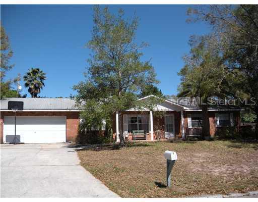 908 Strawberry Ln., Brandon, FL 33511