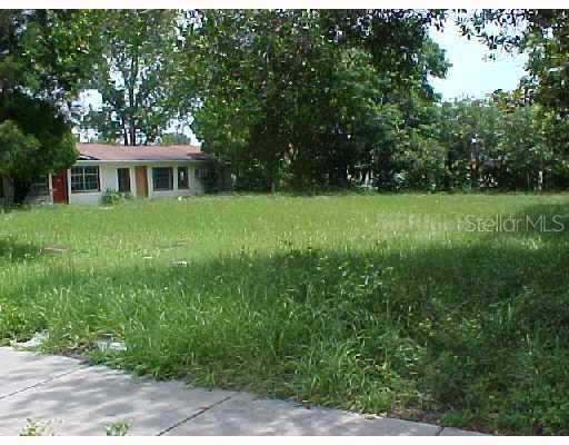 9237 Overlook Dr., Temple Terrace, FL 33617