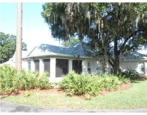 904 Silverthorn Ln., Ruskin, FL 33573