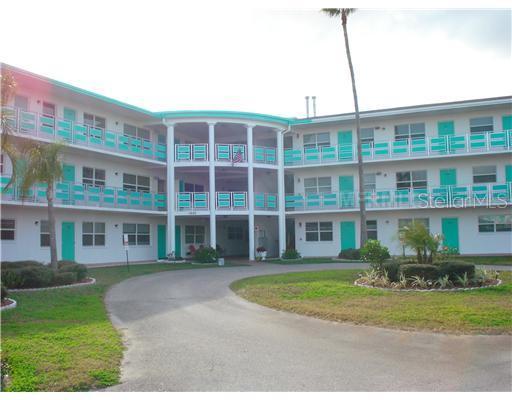 1950 59th Ave. #305, St Petersburg, FL 33714