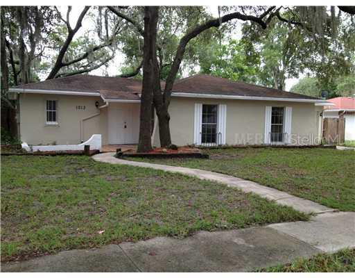 1013 Hallwood Loop, Brandon, FL 33511