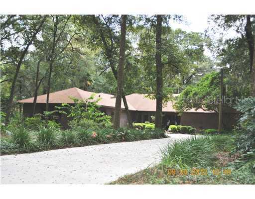 4709 Fairlea Dr., Valrico, FL 33596
