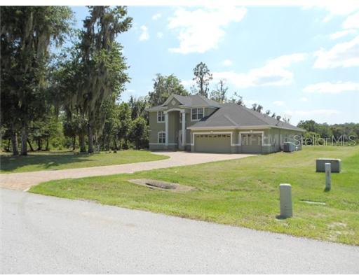 10619 Lithia Estates Dr., Lithia, FL 33547