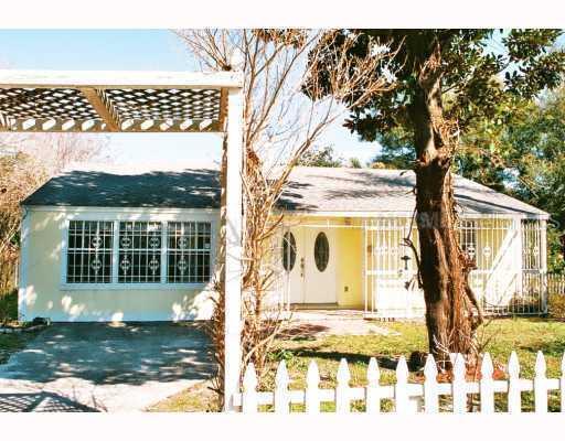 5115 N Olney Ave., Tampa, FL 33603