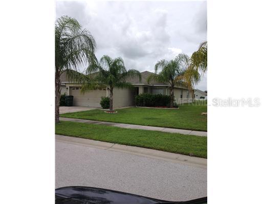 31328 Makinaw Ln., Zephyrhills, FL 33545