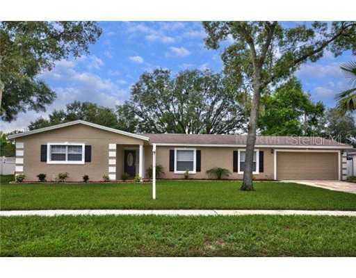 717 Village Pl., Brandon, FL 33511