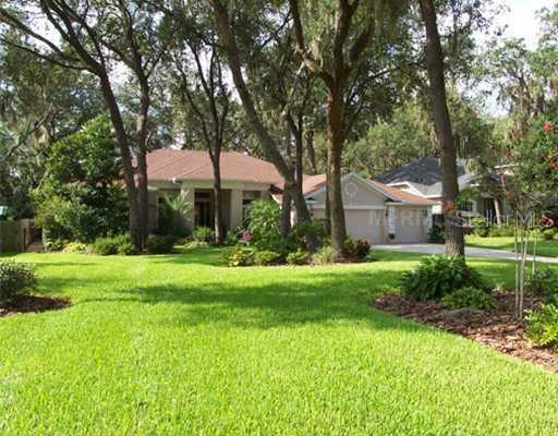 122 Falling Water Dr., Brandon, FL 33511