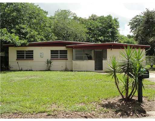 512 Holiday Ter., Brandon, FL 33511