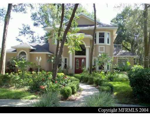2425 Valrico Forest Dr., Valrico, FL 33594