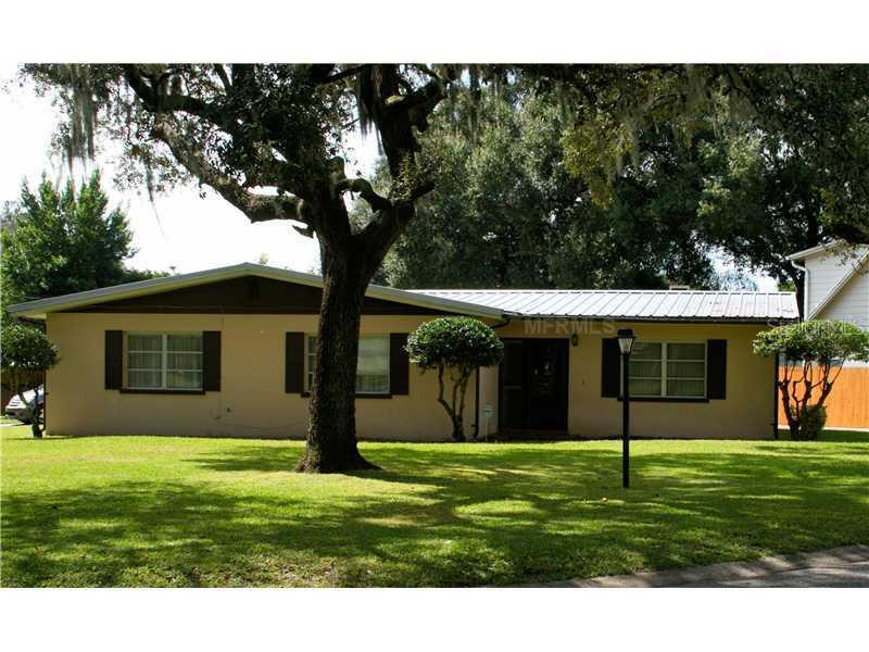 301 Kenmore Rd., Brandon, FL 33511