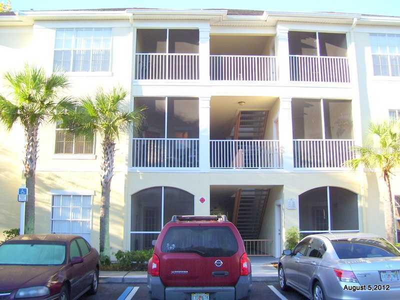 9405 Crescent Loop Cir. #202, Tampa, FL 33619