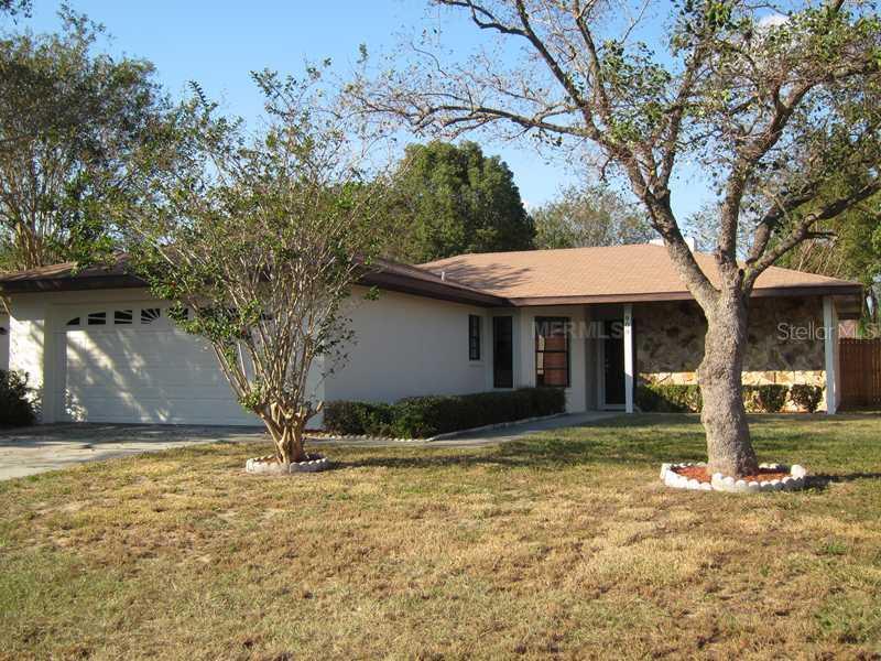 909 Hillgrove Ln., Auburndale, FL 33823