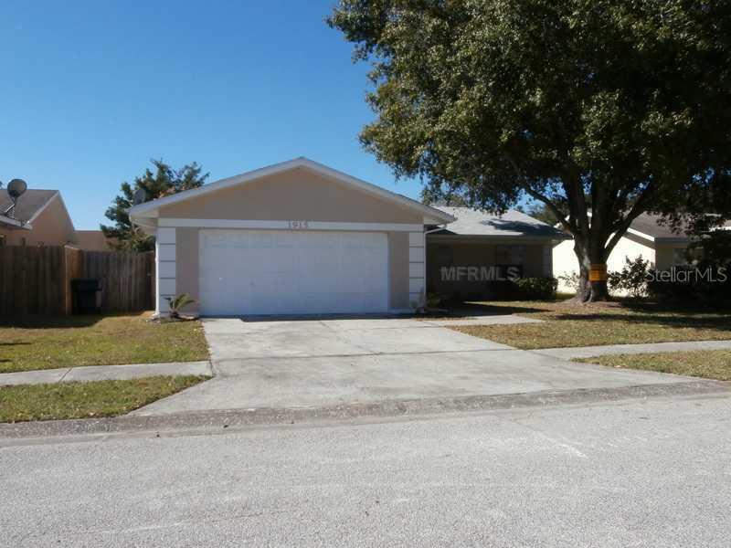 1915 Cloverdale Ct., Lutz, FL 33549