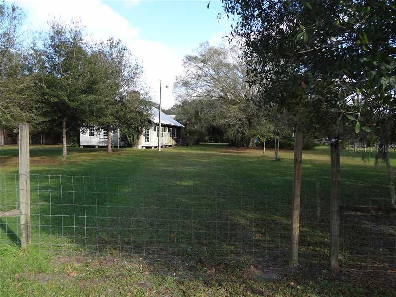 17321 Simmons Rd., Lutz, FL 33548