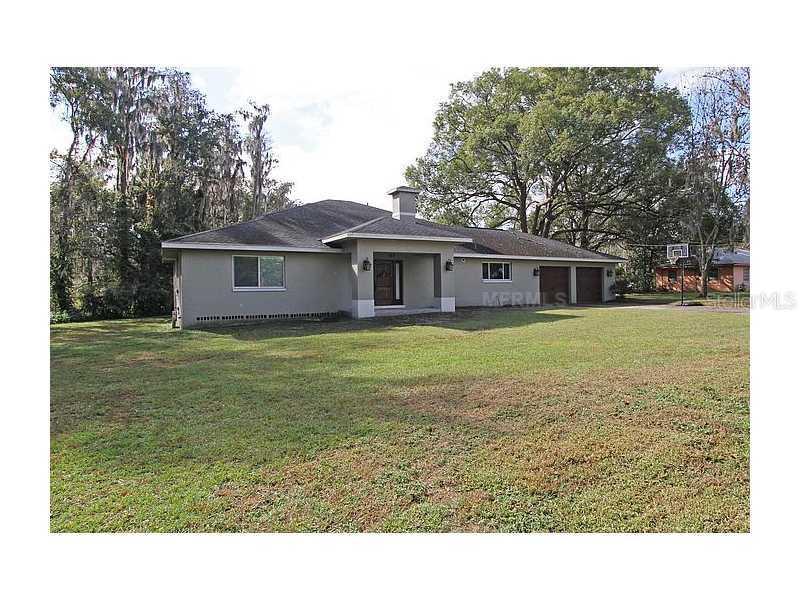 916 Crenshaw Lake Rd., Lutz, FL 33548