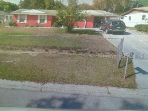 906 Greenwell Dr., Brandon, FL 33511