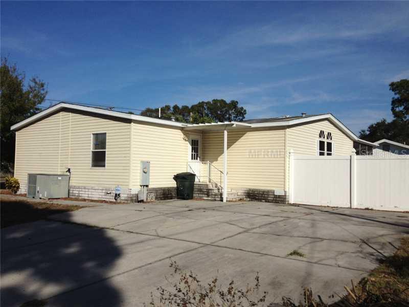 2988 Dryer Ave., Largo, FL 33770