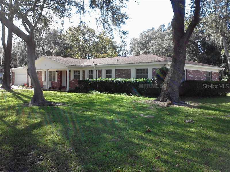 415 El Greco Dr., Brandon, FL 33511