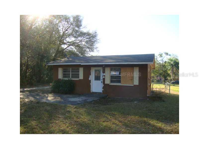 323 E Railroad St., Seffner, FL 33584