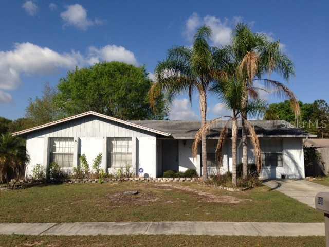 908 Briarcliff Dr., Valrico, FL 33594