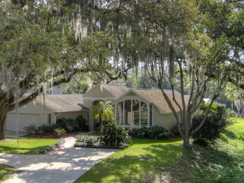 1001 N Riverhills Dr., Temple Terrace, FL 33617