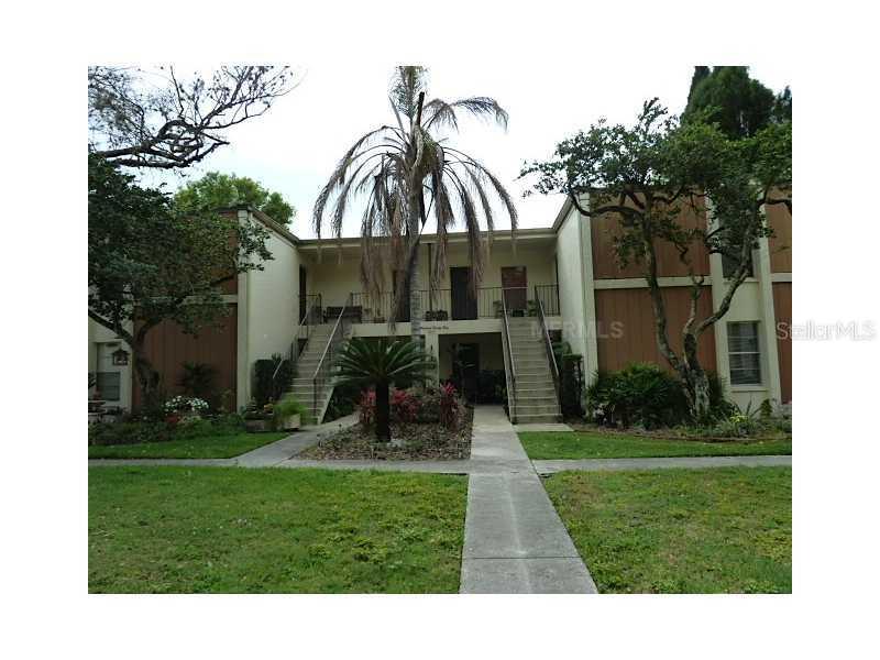 125 Picardy Villa Cir. #102, Brandon, FL 33510