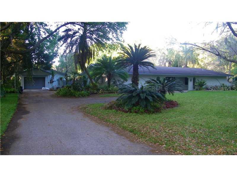 1918 Green Meadow Dr., Lutz, FL 33549