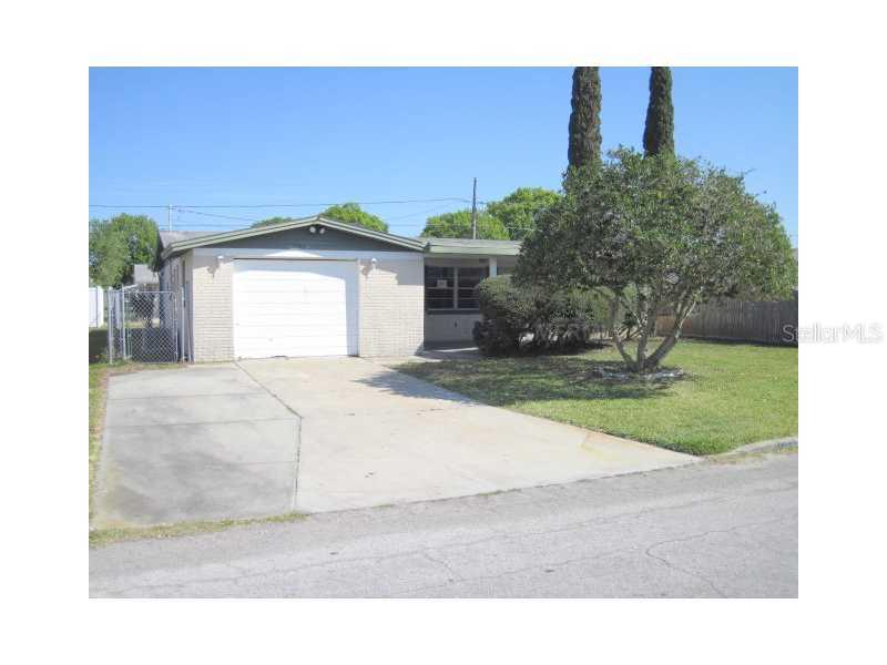 3749 Cedarwood Dr., Holiday, FL 34691