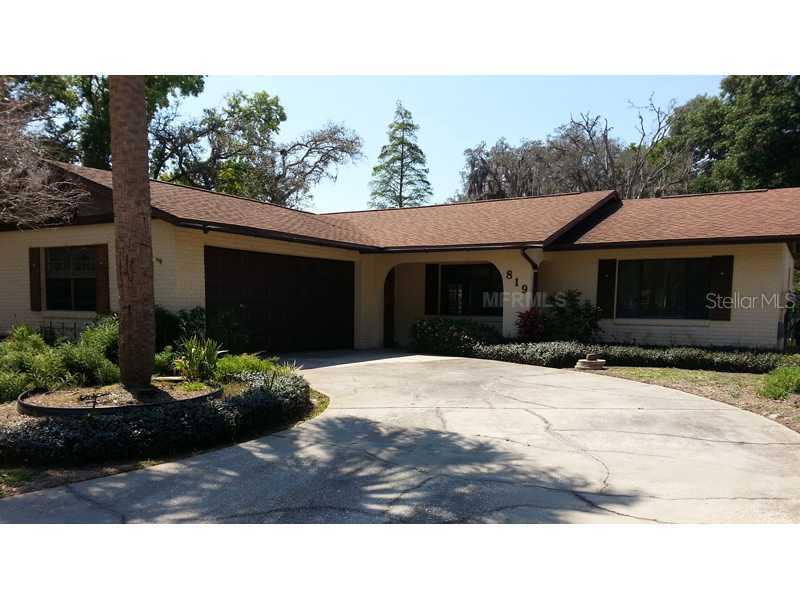 819 Centerwood Ct., Brandon, FL 33511