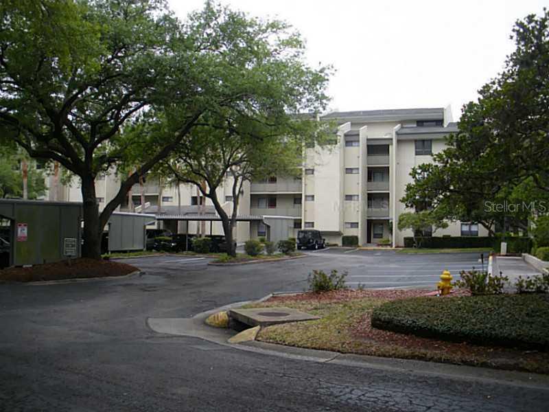 13618 Greenfield Dr. #205, Tampa, FL 33618