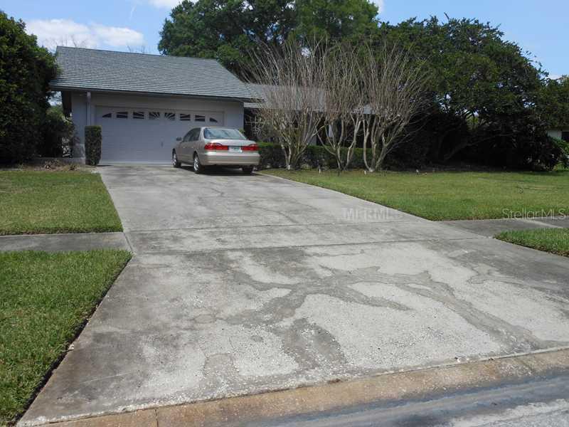 14015 Lake Bluff Ct., Tampa, FL 33624