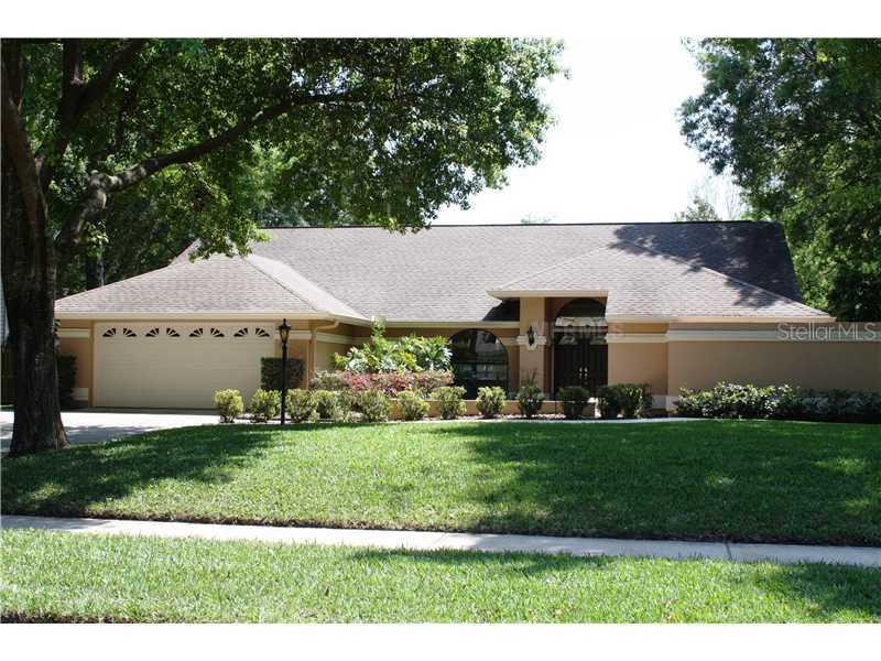 912 Lake Brooker Ct., Lutz, FL 33548