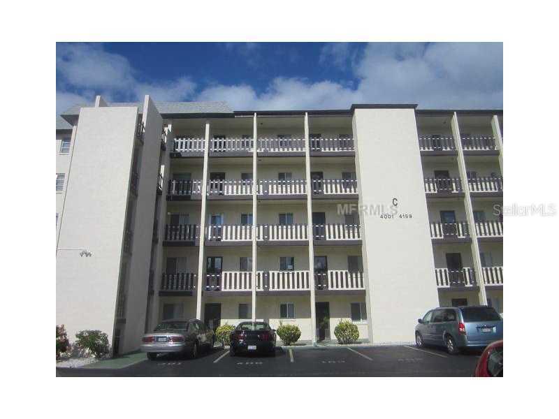 4037 Lake Bayshore Dr. #203, Bradenton, FL 34205