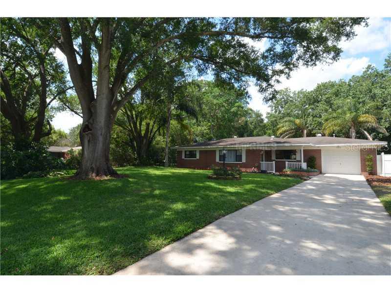 1022 Meadow Ln., Brandon, FL 33511