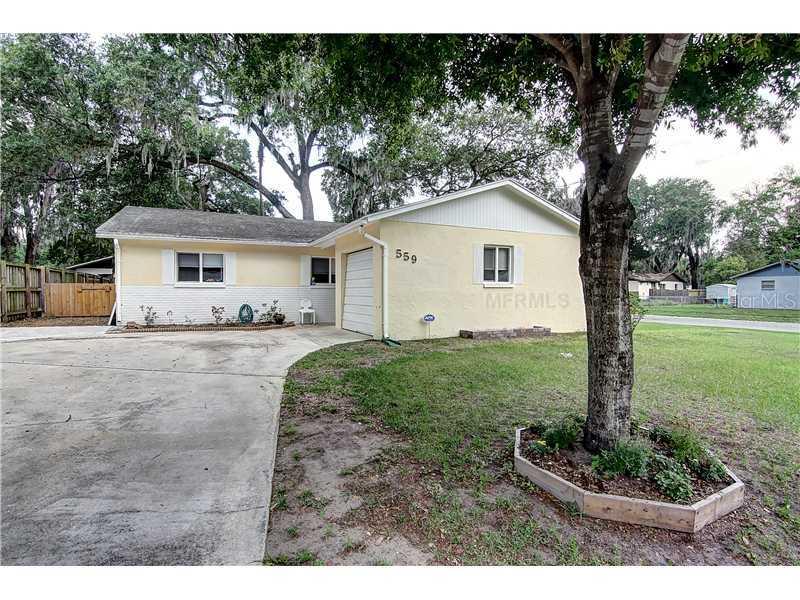 559 Robin Hill Cir., Brandon, FL 33510