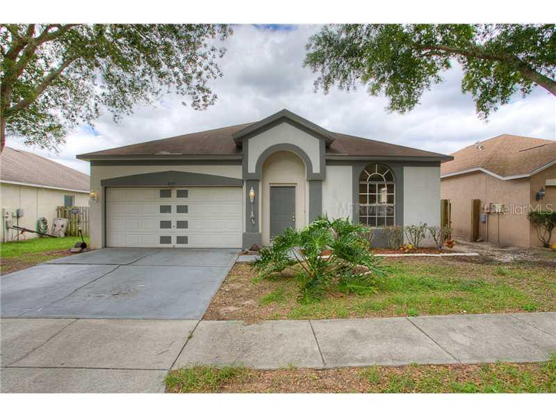 507 Sand Ridge Dr., Valrico, FL 33594
