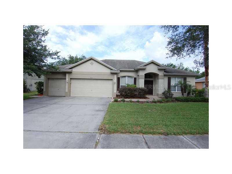 422 Lakewood Dr., Oldsmar, FL 34677